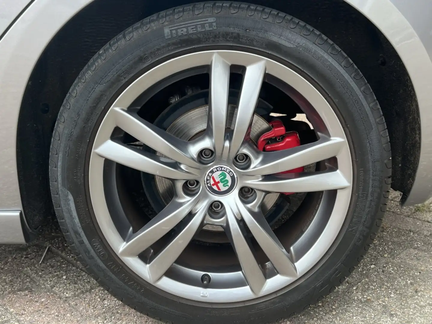 Alfa Romeo Giulietta 1.4 MultiAir Super | Pack Veloce & Comfort | PDC | Grau - 2