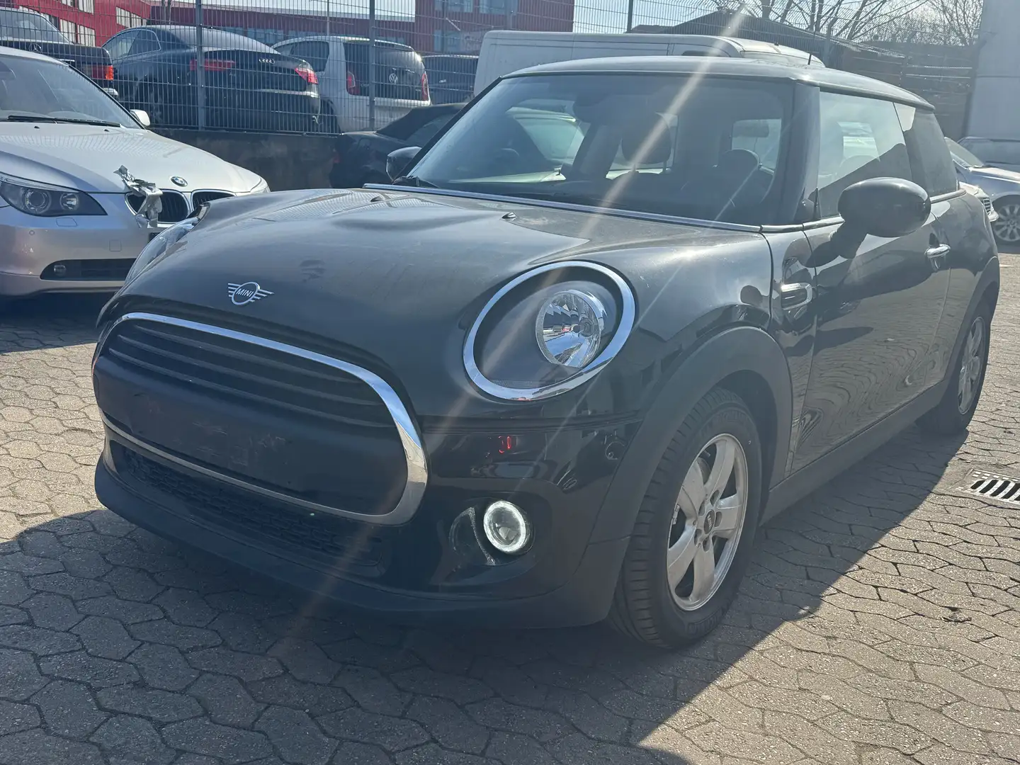 MINI One One*SHZ*KLIMAAUTO.*PARKSENSOREN*ALUFELGEN* Schwarz - 2