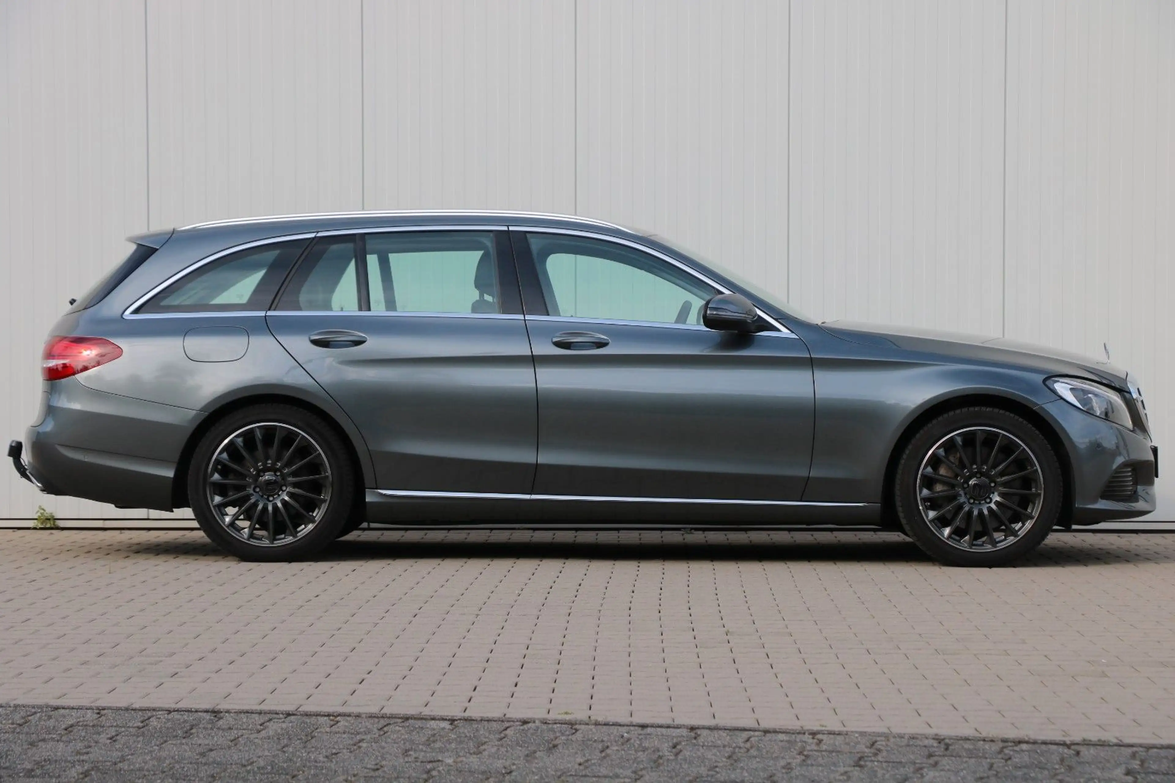 Mercedes-Benz C 350 e T Exclusive *AHK*BUSINESS*RFK*8FACH* — photo 4