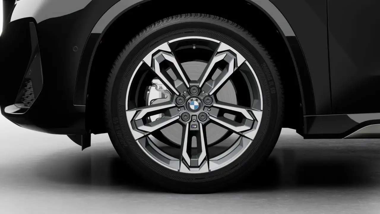 BMW X1 снимка BMW X1