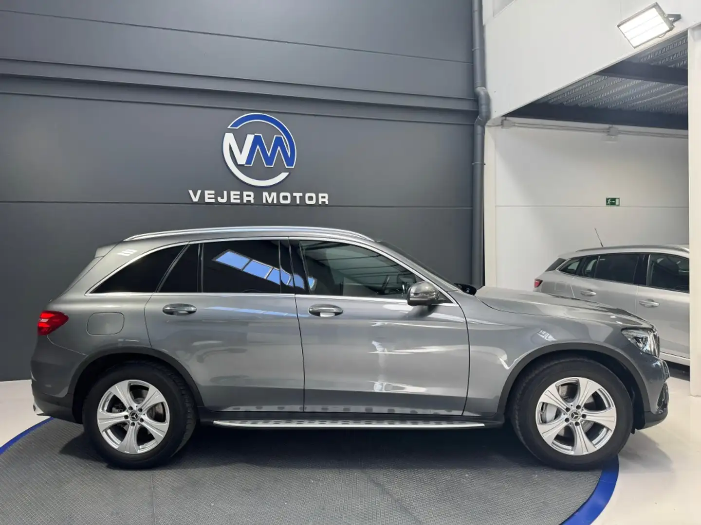 Mercedes-Benz GLC 220 220d 4Matic Aut. Gris - 2