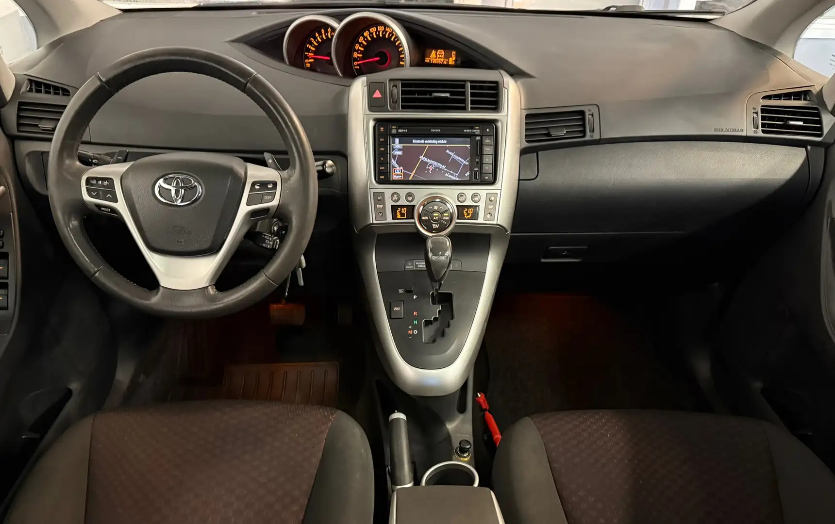 Toyota Verso 1.8 VVT-i Business|NAP|APK09-26|2eEig|Automaat|Tre Grijs - 2