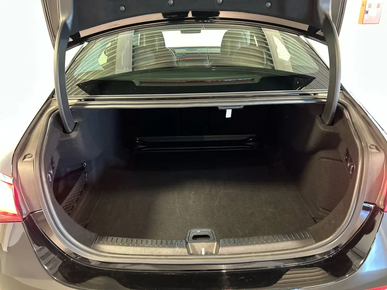 Mercedes-Benz E 200 - E 200 d Advanced auto 8