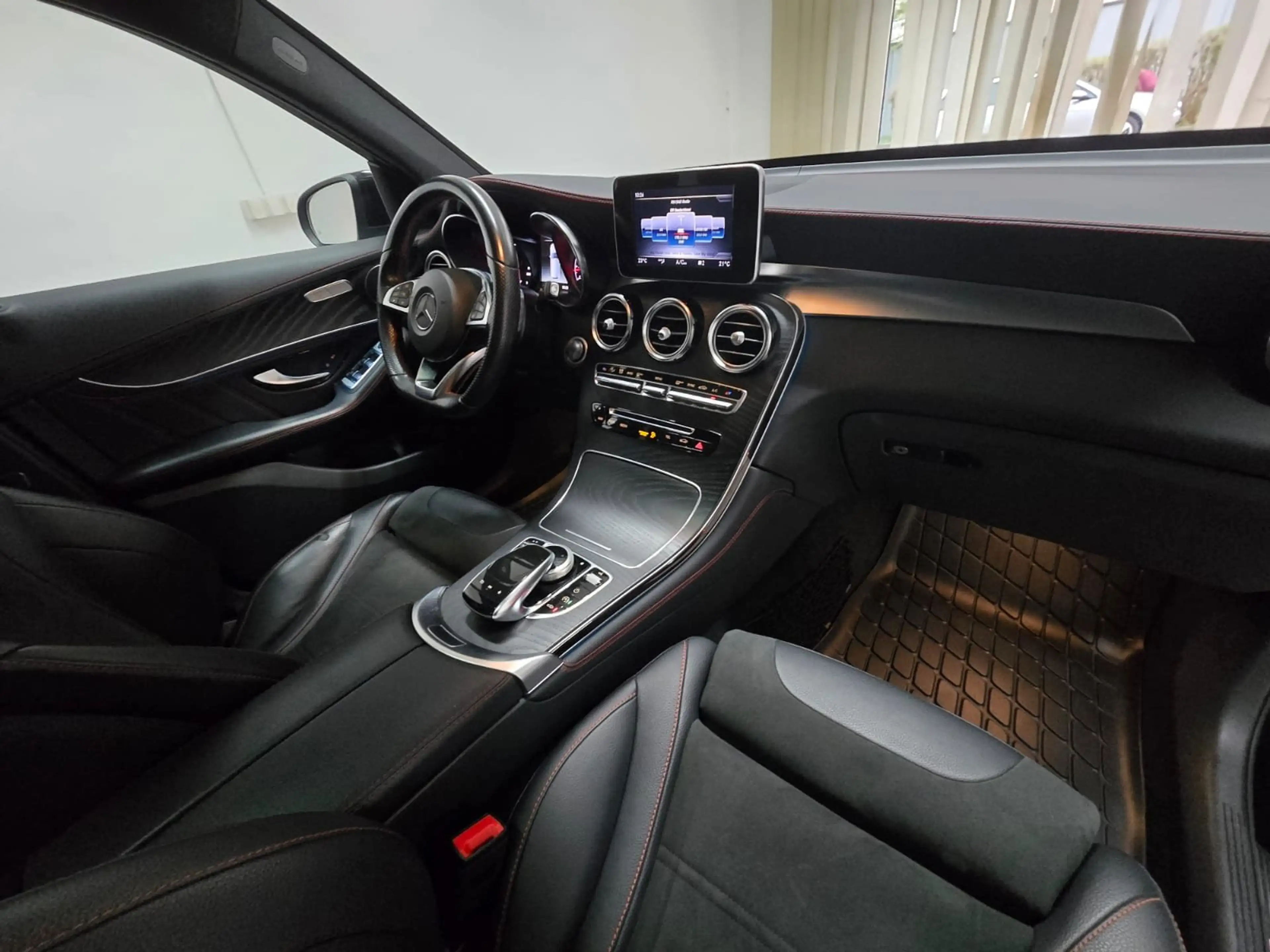 Mercedes-Benz GLC 43 AMG 4Matic LED Panorama HuD UVP 76.000,00€ — photo 10