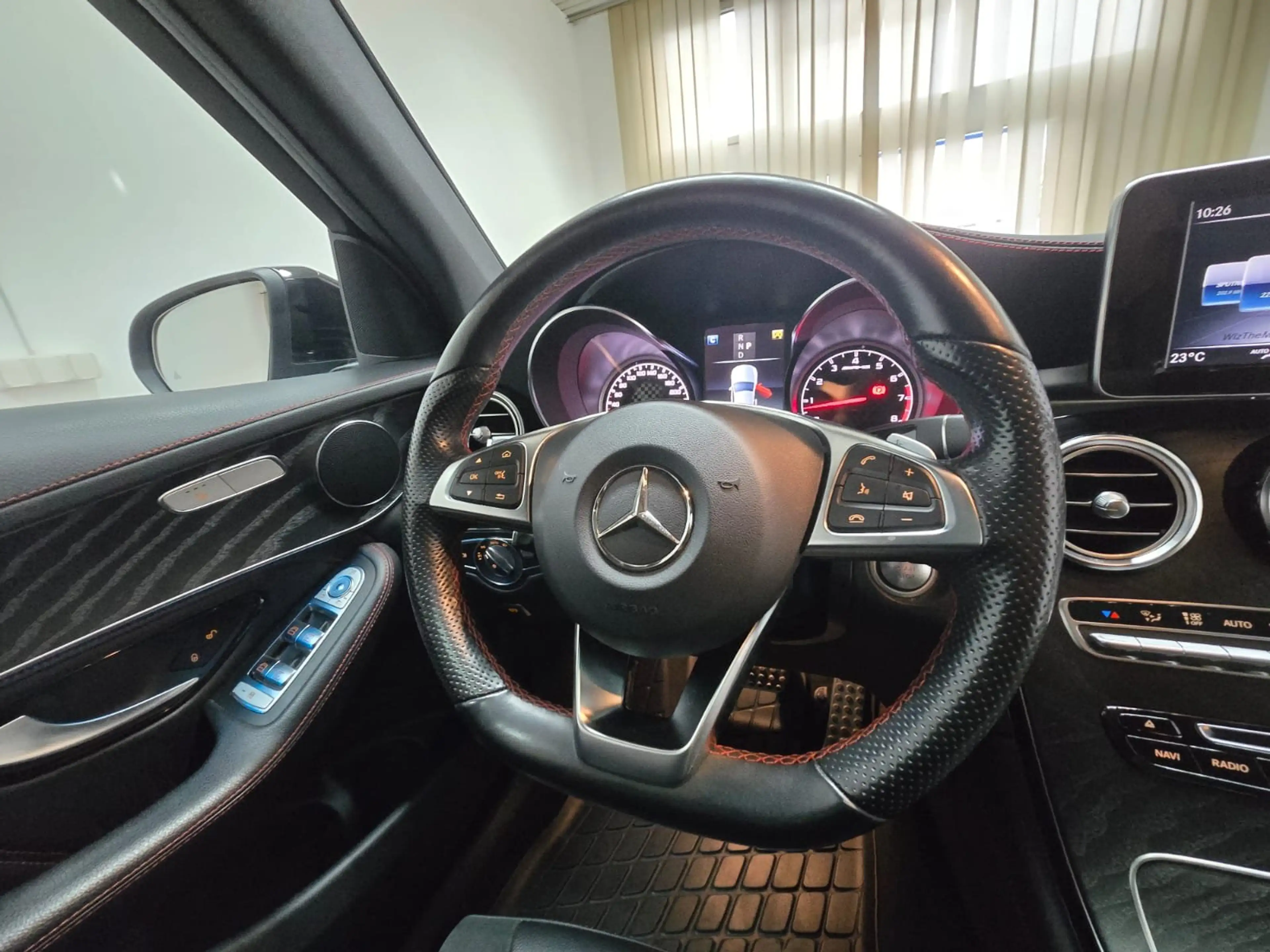 Mercedes-Benz GLC 43 AMG 4Matic LED Panorama HuD UVP 76.000,00€ — photo 11