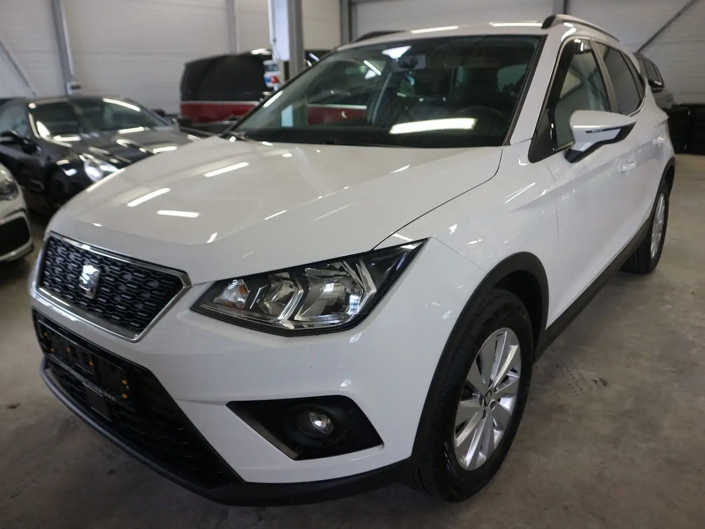 SEAT Arona Style 1.6 TDI AHK Klima SHZ Temp Navi PDC Weiß - 1