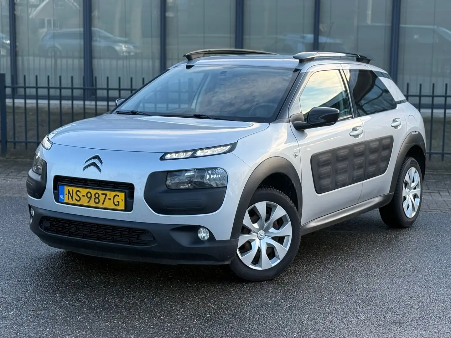 Citroen C4 Cactus 1.2 PureTech Feel Grau - 2