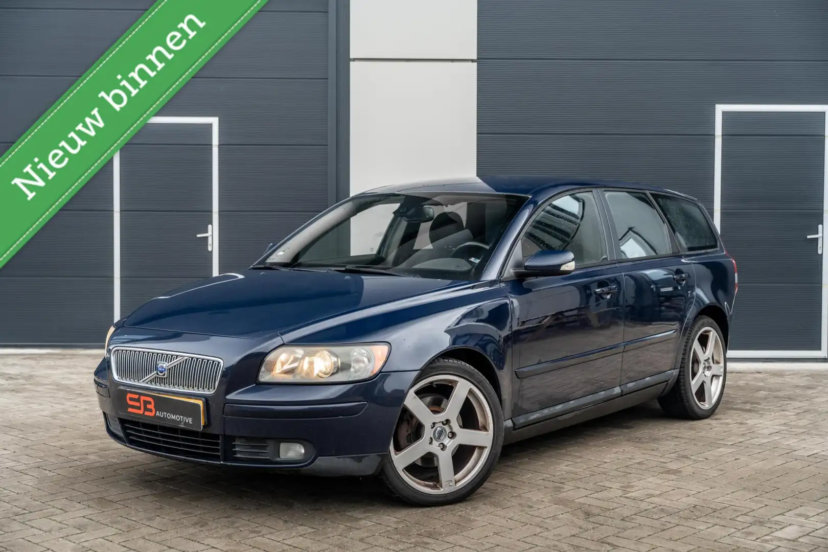 Volvo V50 2.4 Momentum 18'' R design velgen | Cruise | Airco Blauw - 1