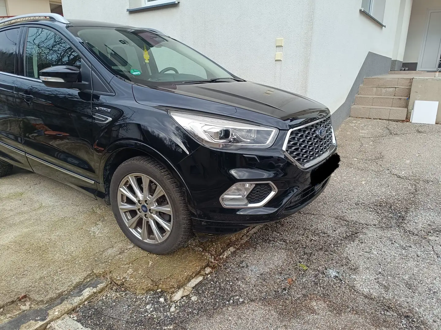 Ford Kuga Kuga 2.0 TDCi 4x4 Aut. Vignale Schwarz - 1