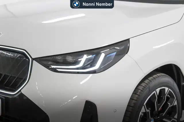 BMW X3 view 5