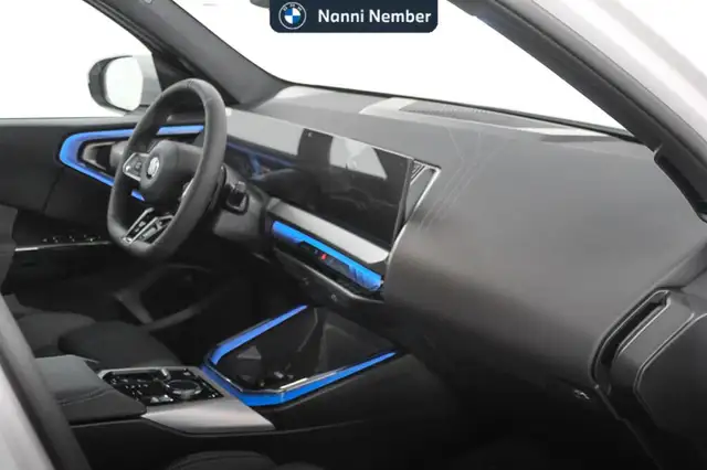 BMW X3 view 8