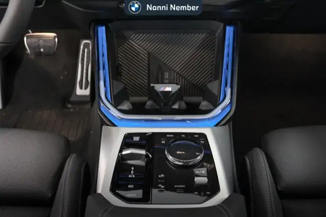 BMW X3 view 12