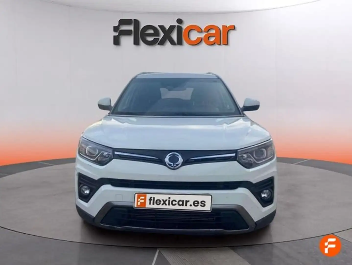 SsangYong Tivoli G15 Urban Plus 4x2 Blanco - 2
