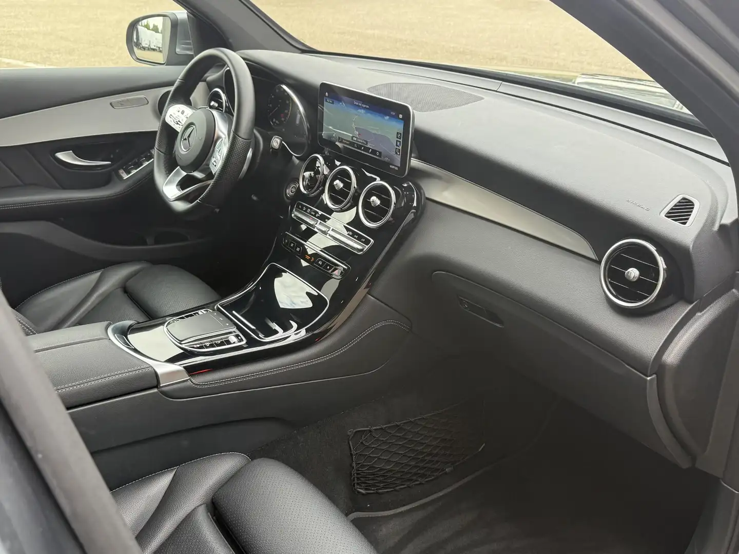 Mercedes-Benz GLC 200 GLC 4MATIC Grau - 2