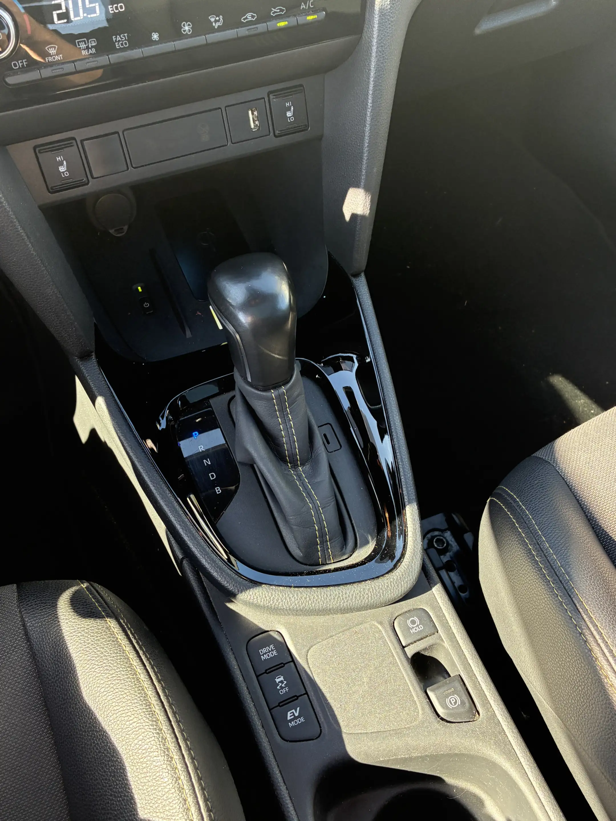 Toyota Yaris Cross 1.5 Hybrid Adventure | Trekhaak — photo 11