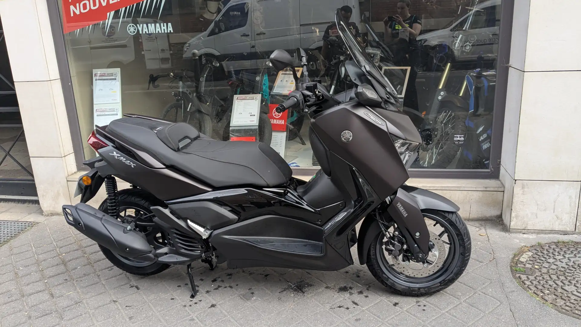 Yamaha X-Max 125 Schwarz - 2