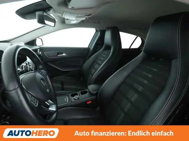 Mercedes-Benz Gla view 10