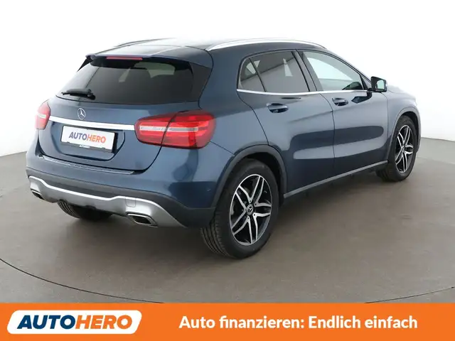 Mercedes-Benz Gla view 6