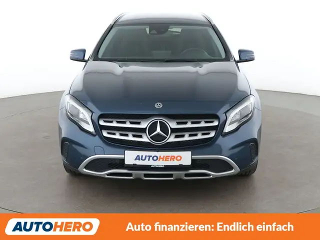 Mercedes-Benz Gla view 9