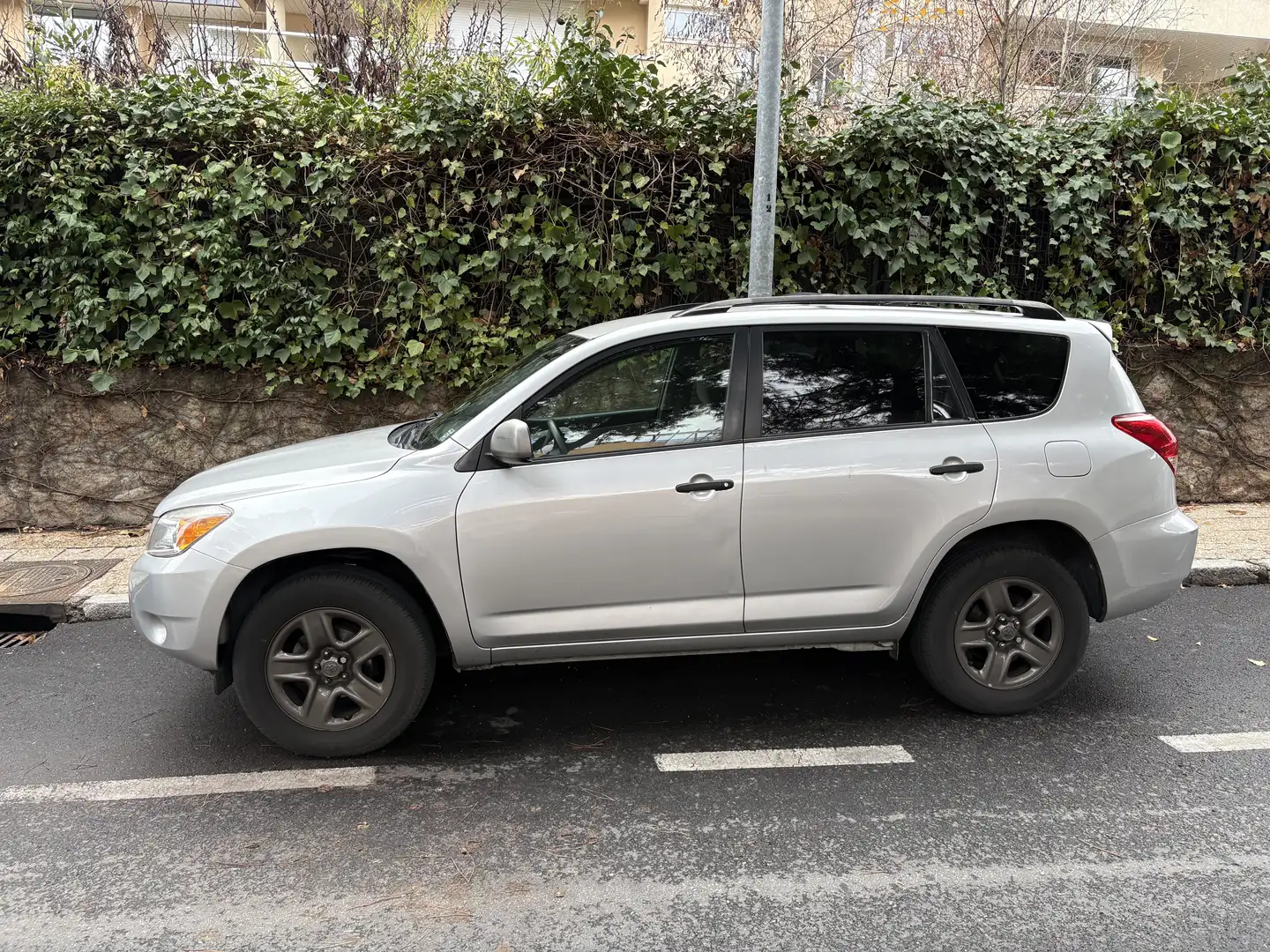 Toyota RAV 4 RAV-4 2.0 Sol Aut. Plateado - 2