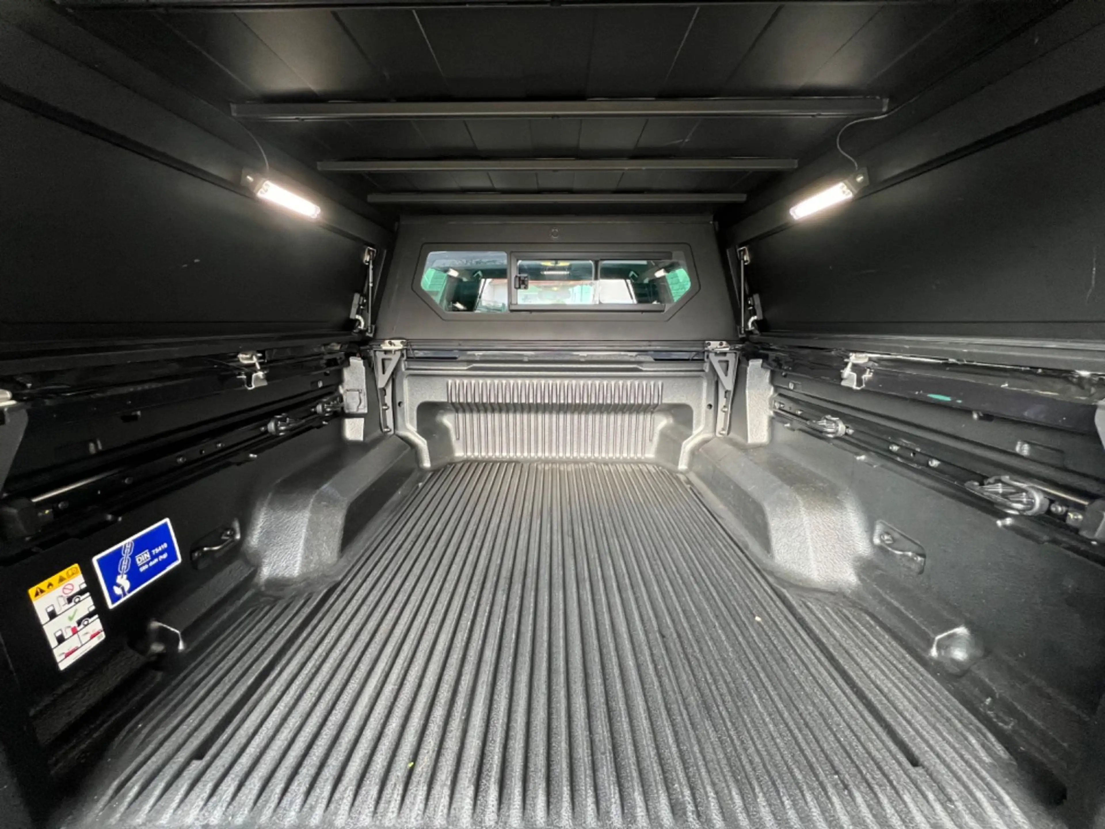 Ford Ranger 4x4 Wildtrak Hardtop ALUCAB 1 Hand — photo 15