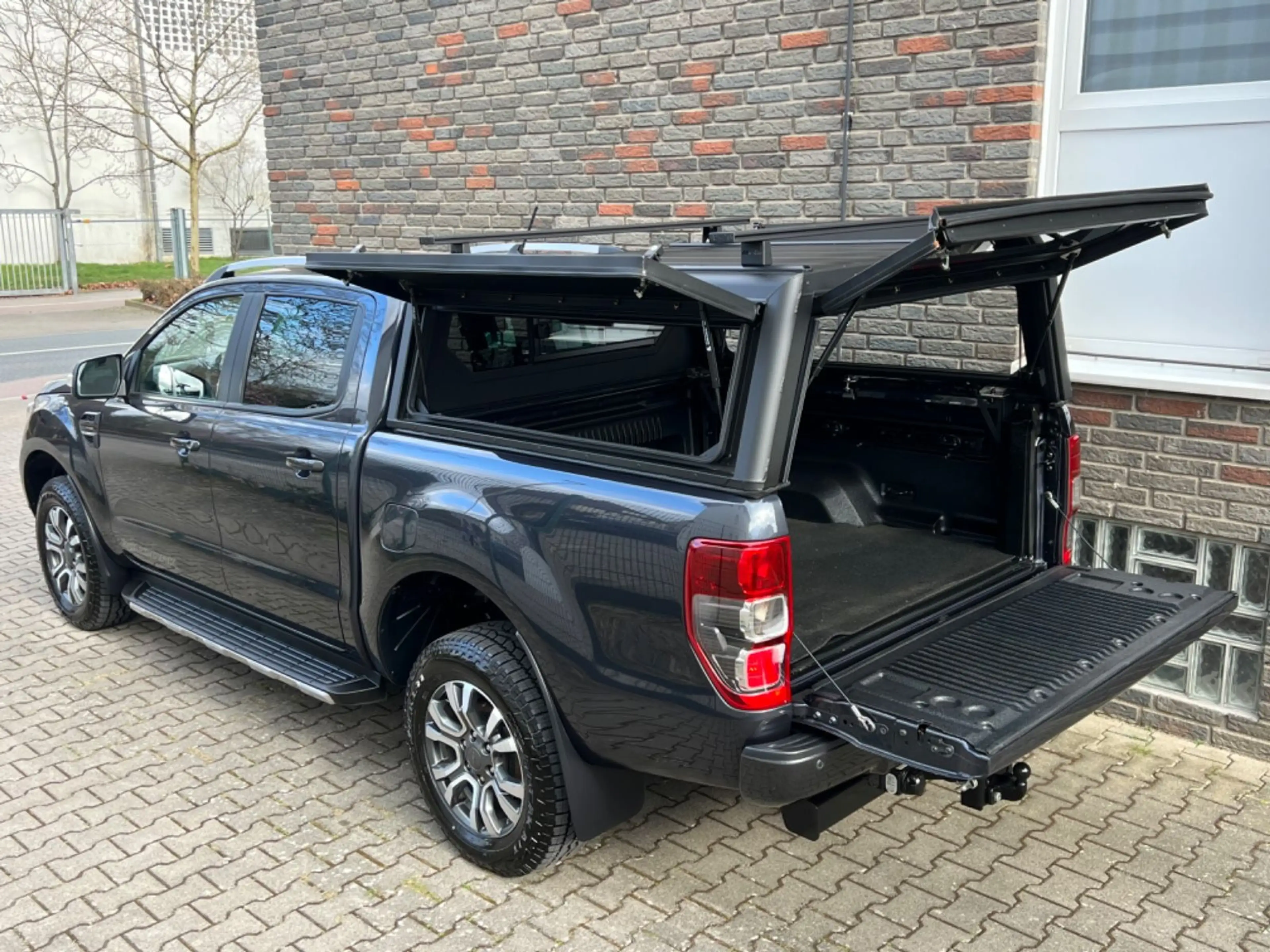 Ford Ranger 4x4 Wildtrak Hardtop ALUCAB 1 Hand — photo 5