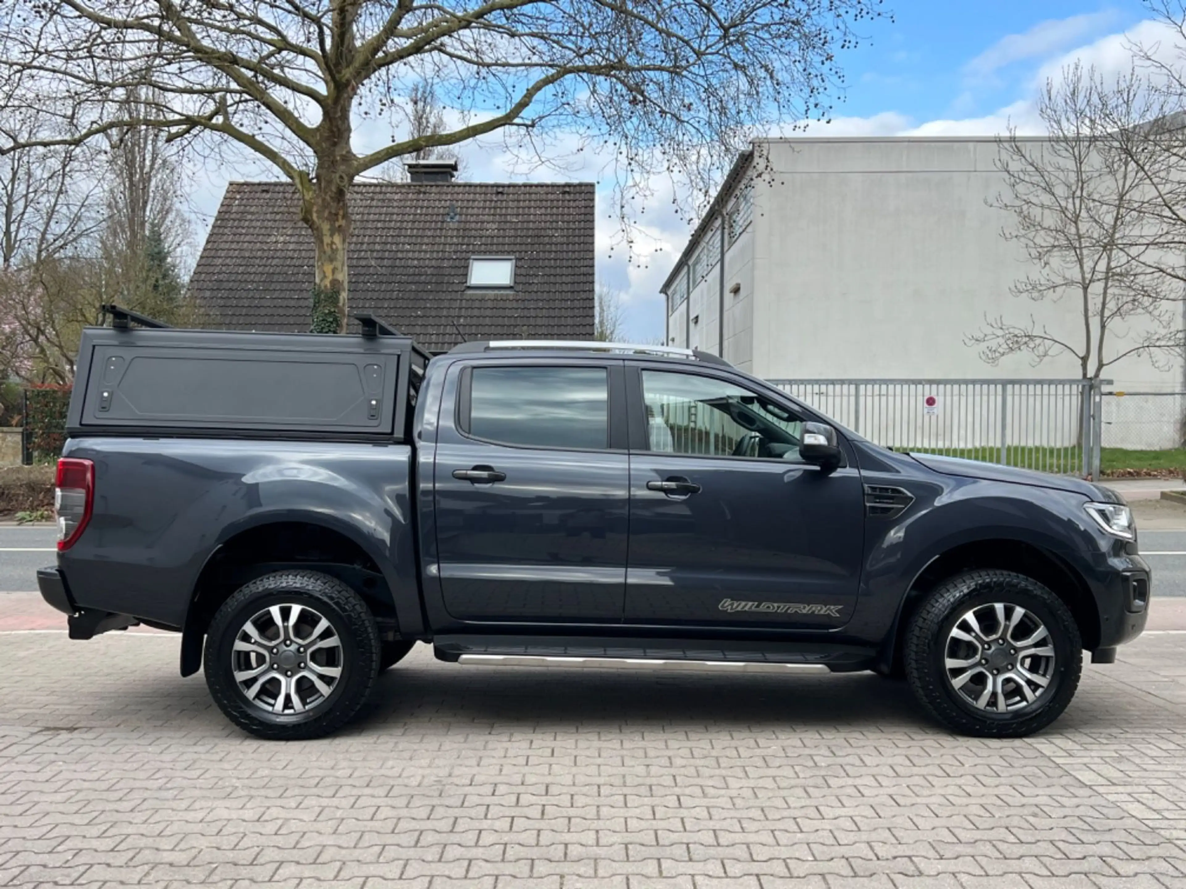 Ford Ranger 4x4 Wildtrak Hardtop ALUCAB 1 Hand — photo 8