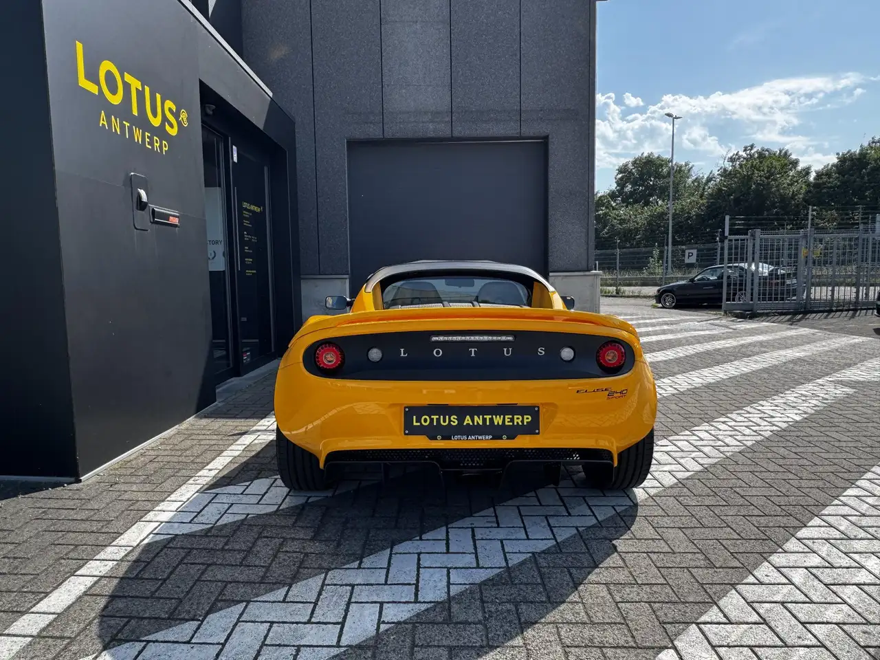 Lotus Elise 2021 — фото 9