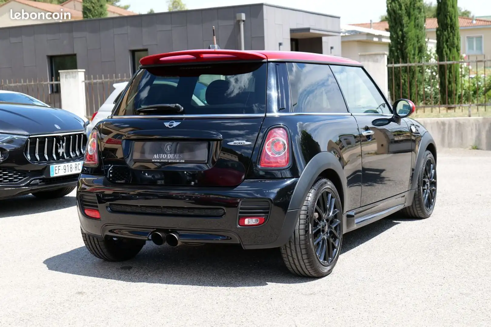 MINI Cooper (2) coupe 1.6 211 ch jcw Schwarz - 2