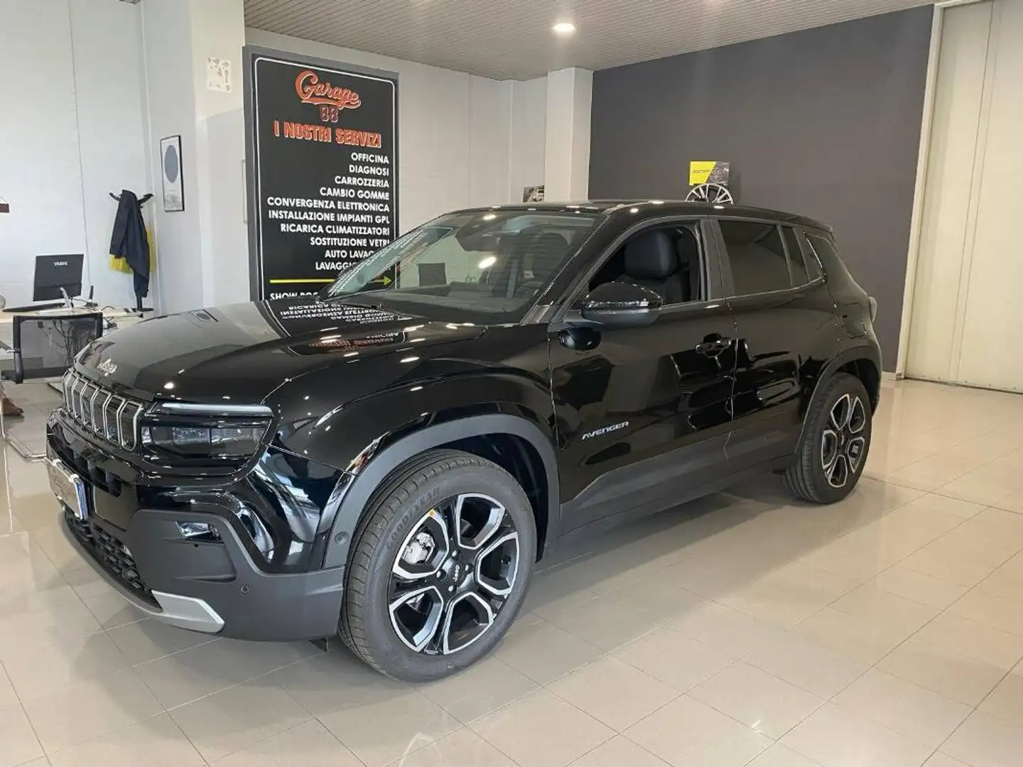Jeep Avenger Summit fwd 156cv auto Noir - 1