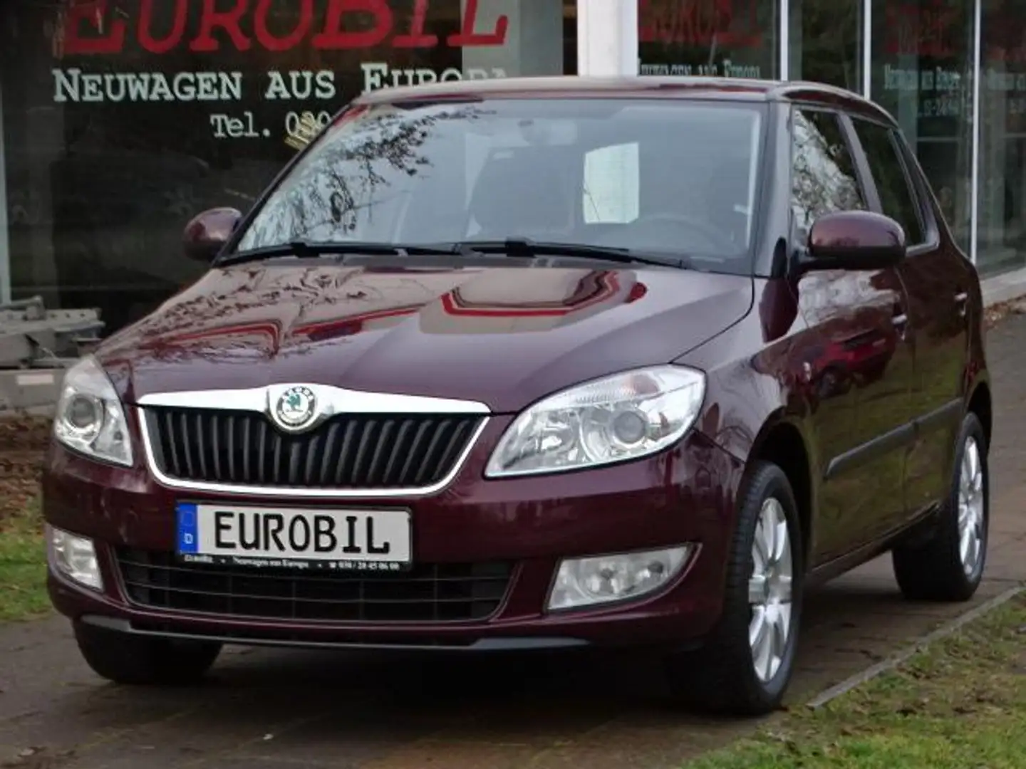 Skoda Fabia 1,2 TSI Ambition // Allwetter+eFH+eSp+Klima+LED... Rood - 1