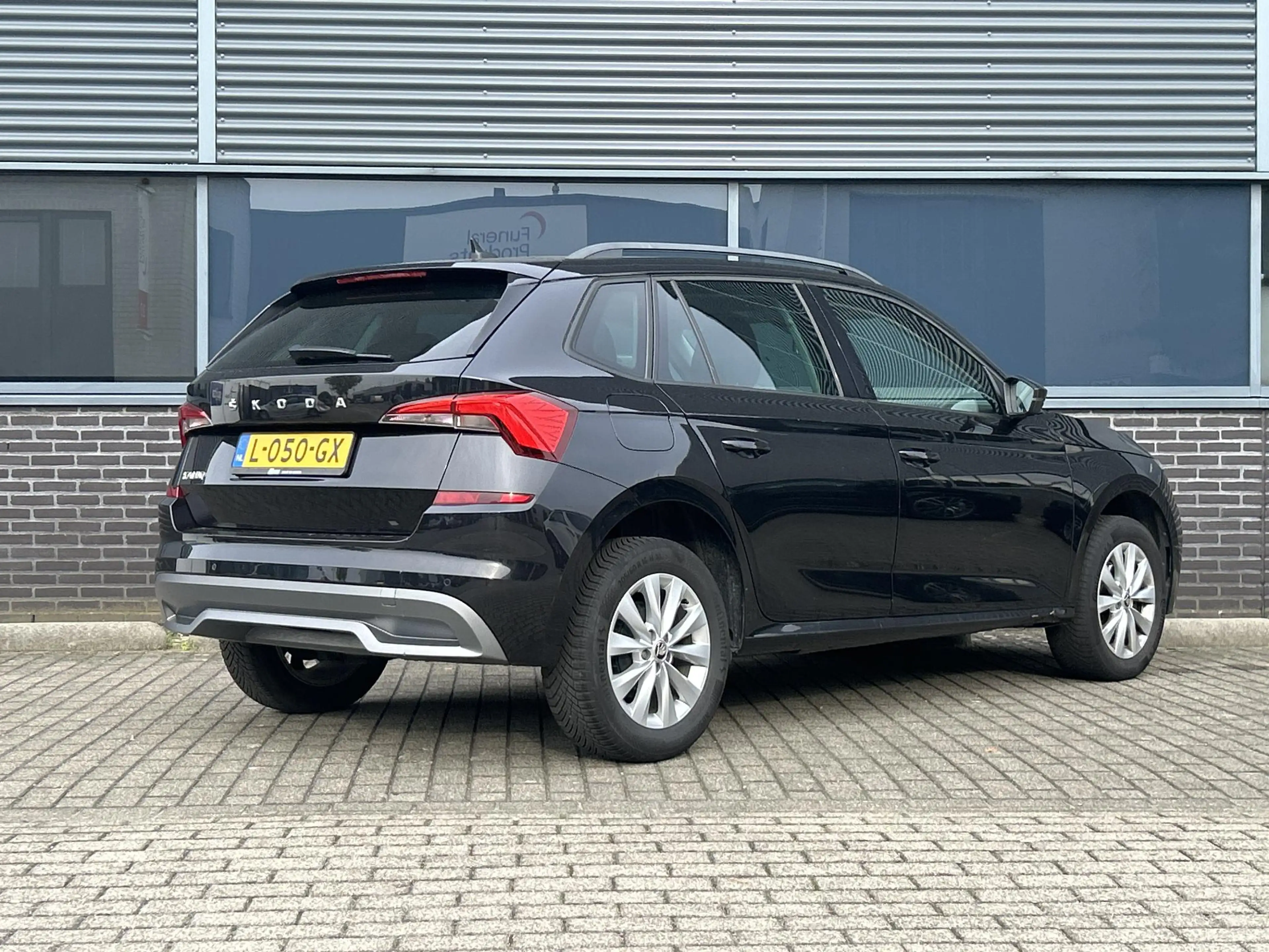 Skoda Kamiq 1.0 TSI Ambition | € 7.400,- NETTO! | Cruise | Air — photo 2