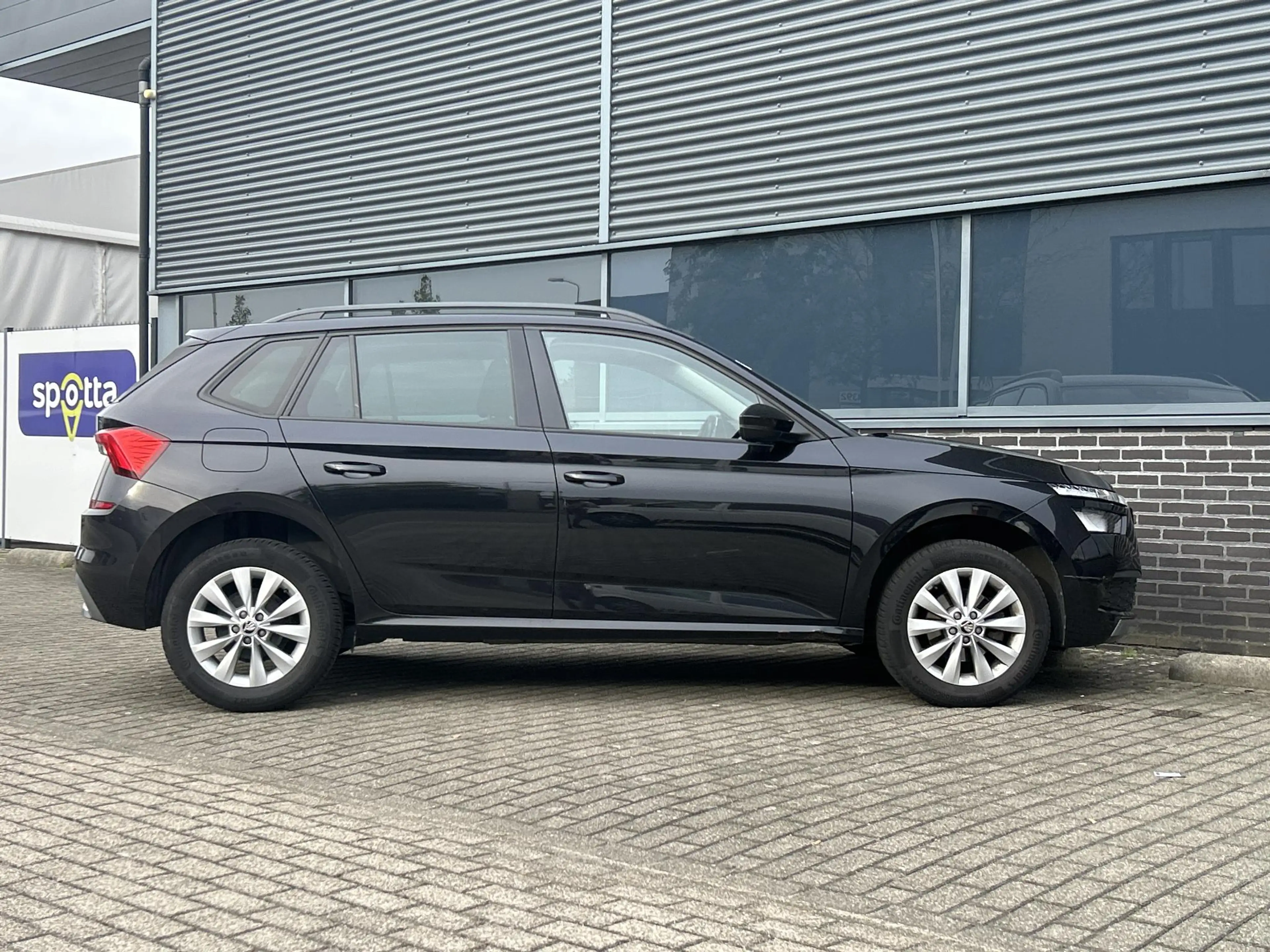 Skoda Kamiq 1.0 TSI Ambition | € 7.400,- NETTO! | Cruise | Air — photo 8