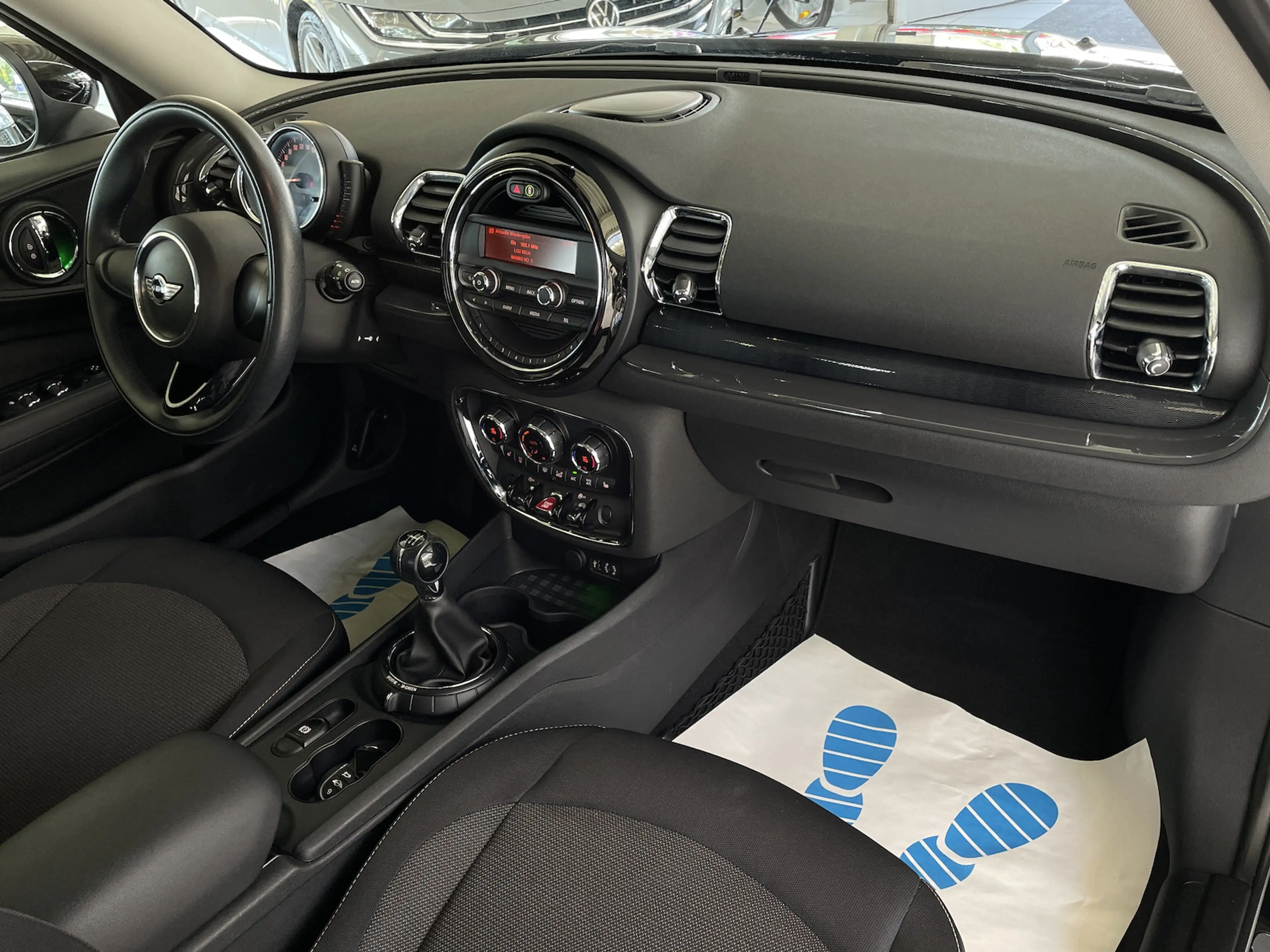 MINI One Clubman 1.5 Keyless Sitzh. BT PDC 1.Hand — photo 11