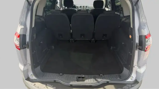 Ford S-Max view 9
