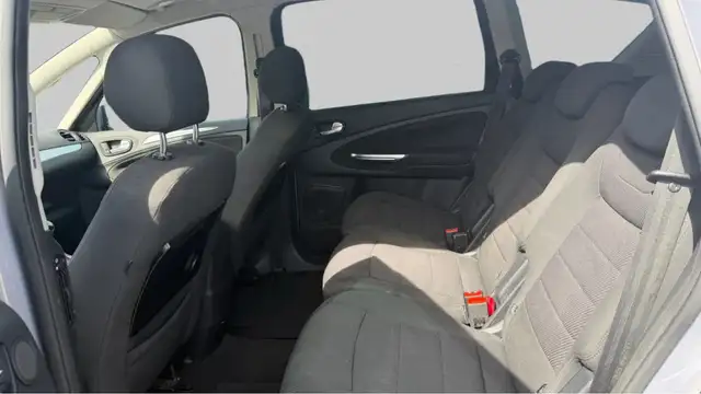 Ford S-Max view 15