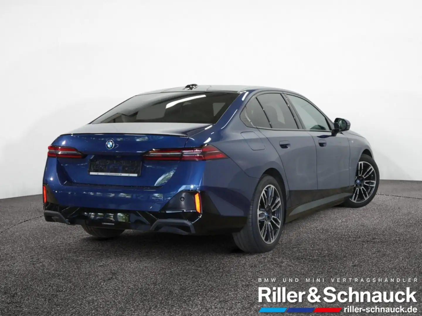 BMW 550 e xDrive M Sport Pro PANO+B&W+360°KAM+HUD Bleu - 2