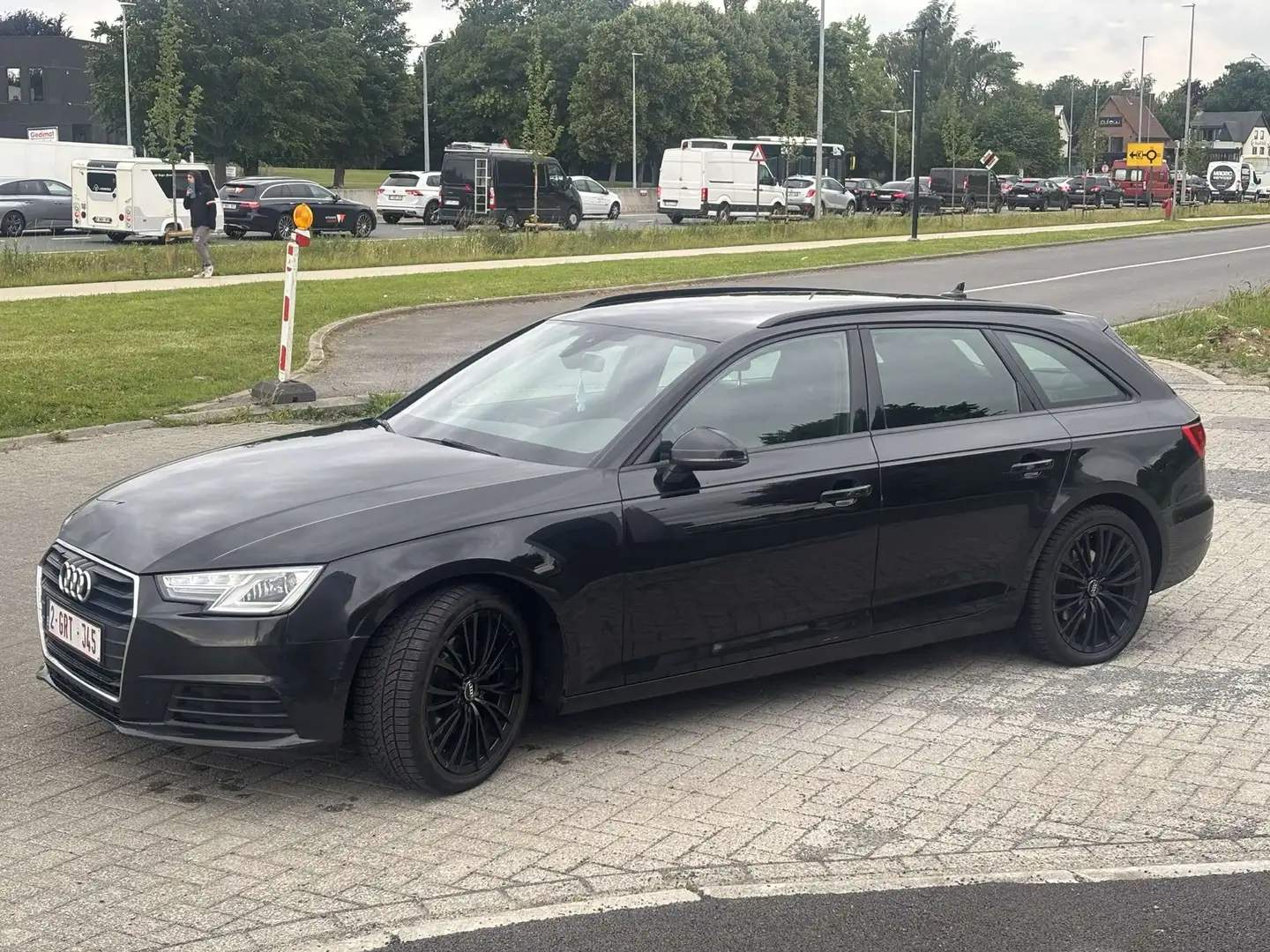 Audi A4 Avant 2.0 TDI ultra 150 - 1