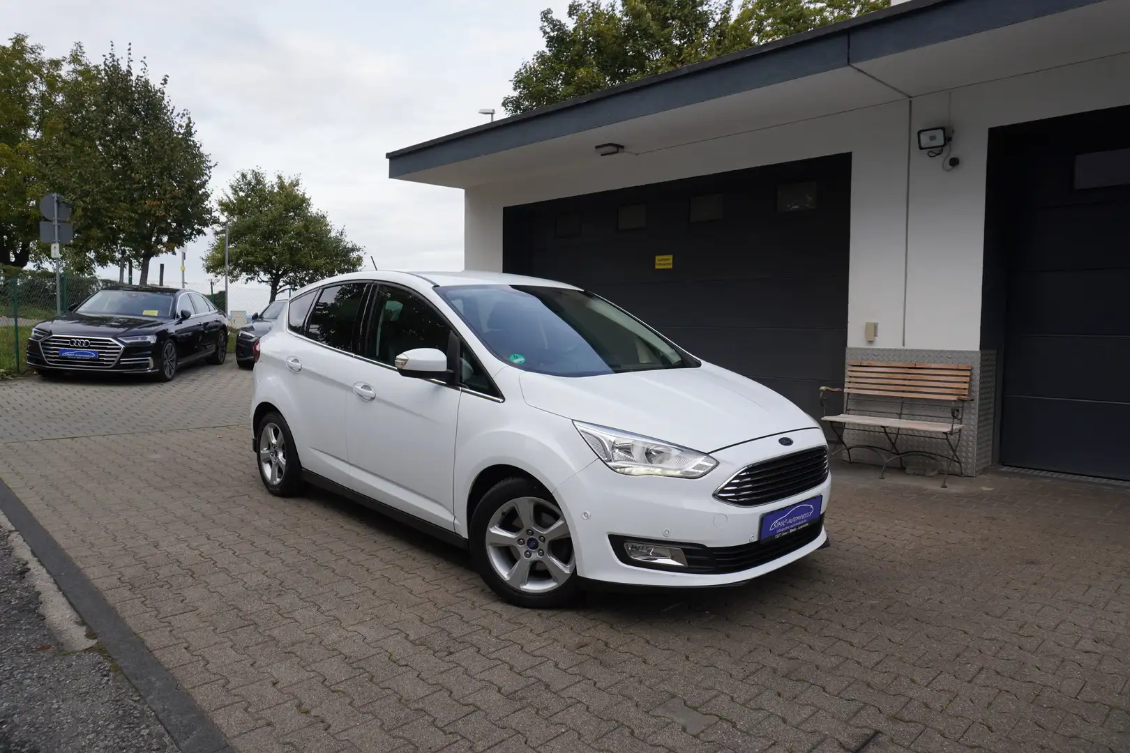 Ford C-Max 1.5 TDCi Titanium tLEDER+NAVI+KAMERA+ALU+Org100Tkm Weiß - 1