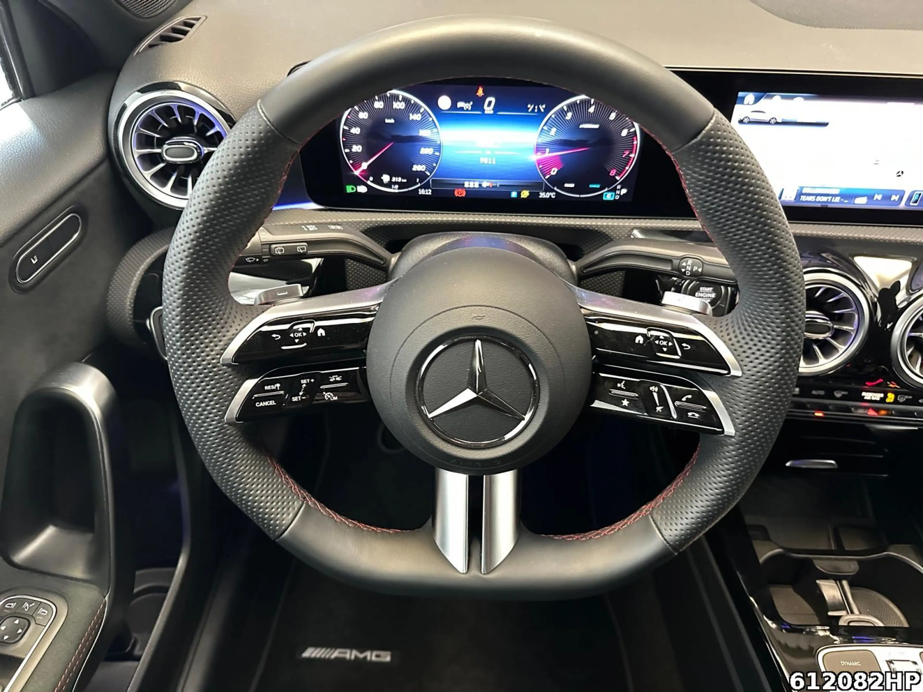 Mercedes-Benz A 200 AMG AHK Distronic Keyless Kamera Ambiente — photo 9