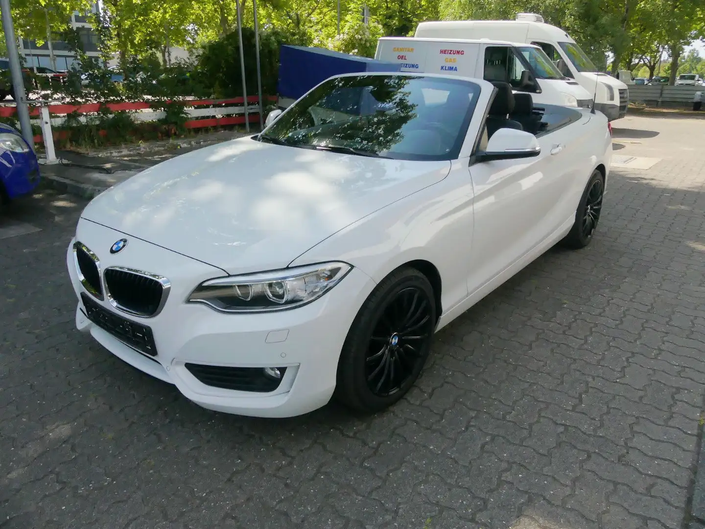 BMW 218 Baureihe 2 Cabrio 218 d Advantage M Lenkrad Weiß - 1