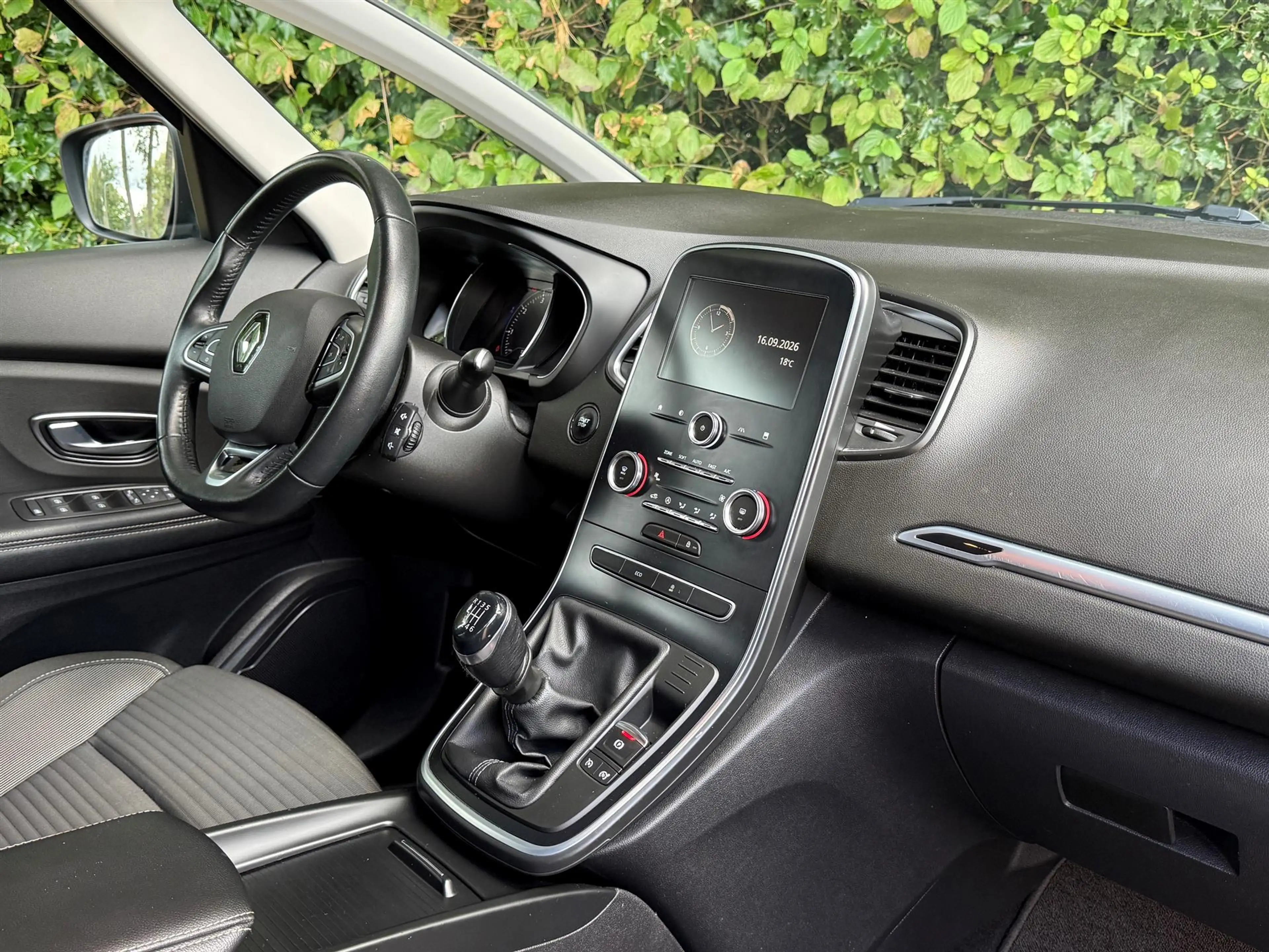 Renault Grand Scenic 1.3 TCe Intens 7p./Thaak/Camera/Carplay/Pdc/Navi — photo 7
