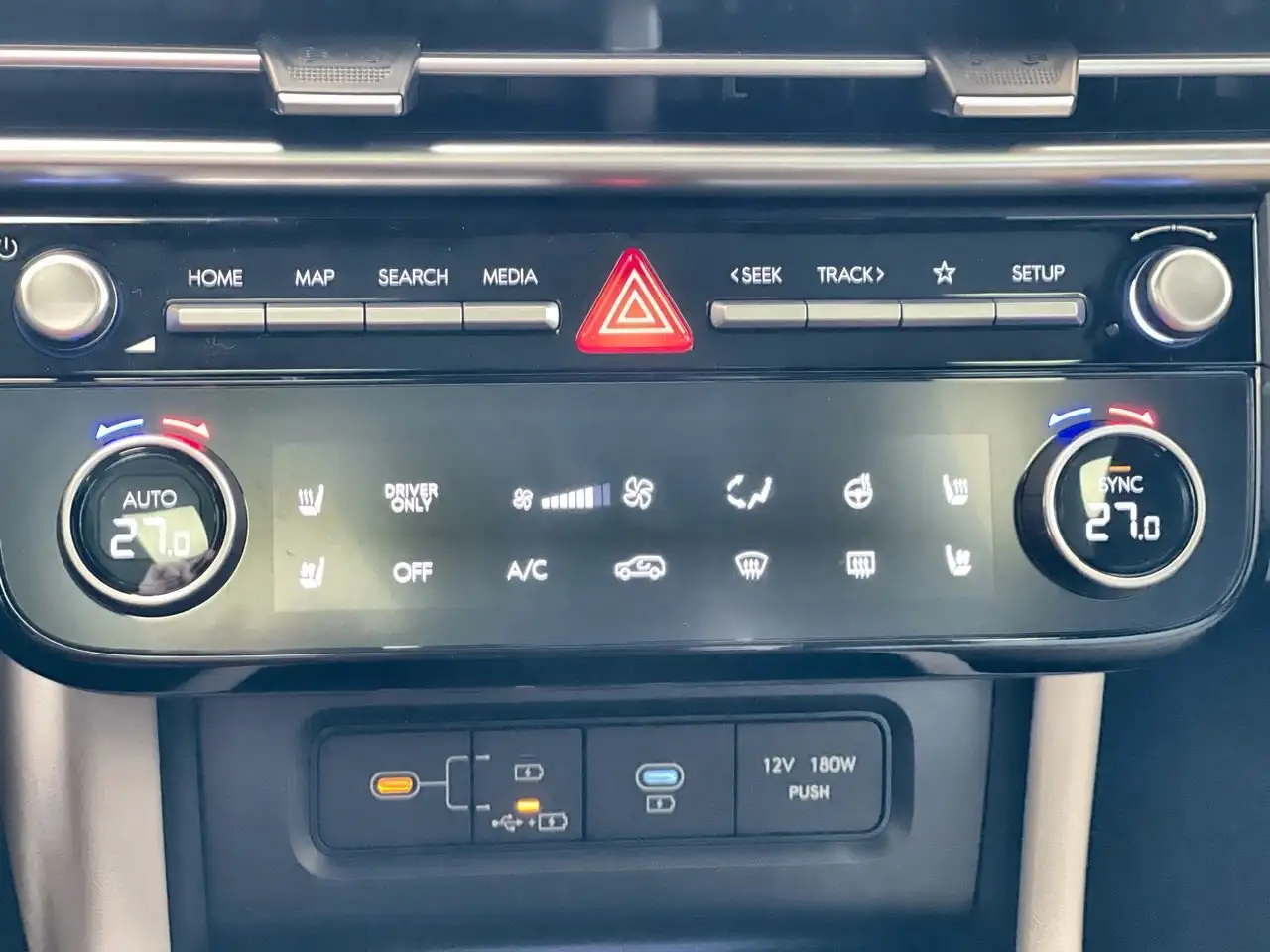 Hyundai TUCSON снимка Hyundai TUCSON