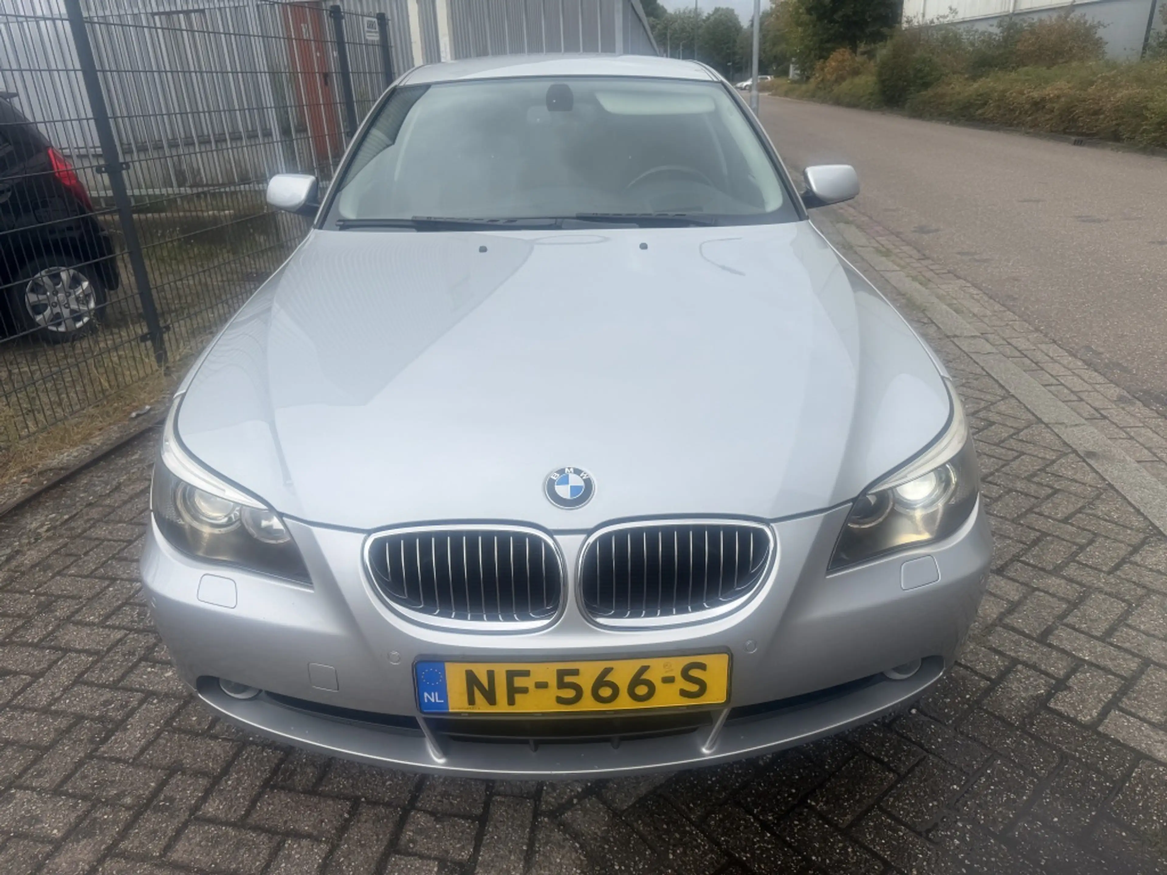 BMW 523 5-serie 523i Executive — photo 2