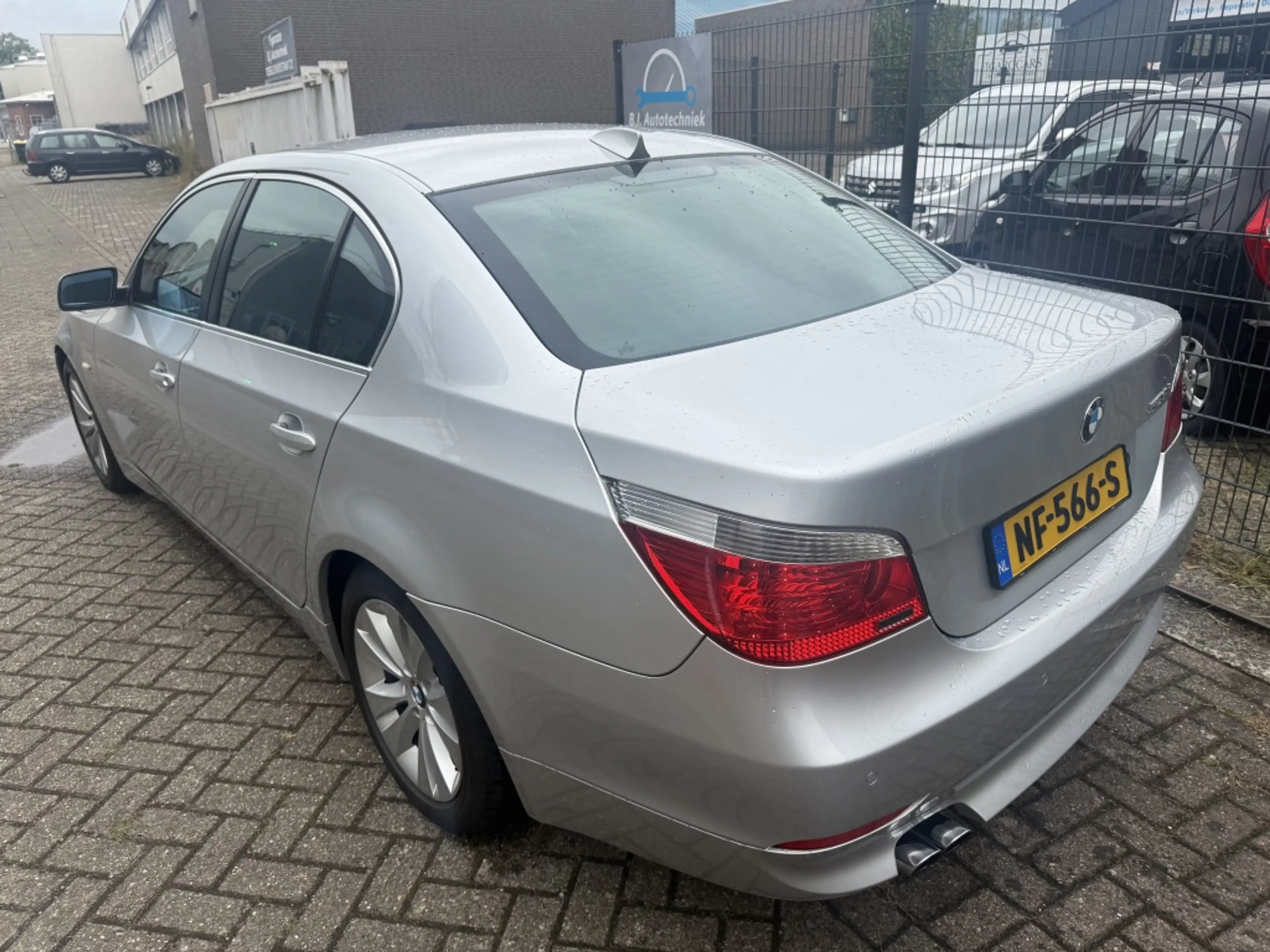 BMW 523 5-serie 523i Executive — photo 9