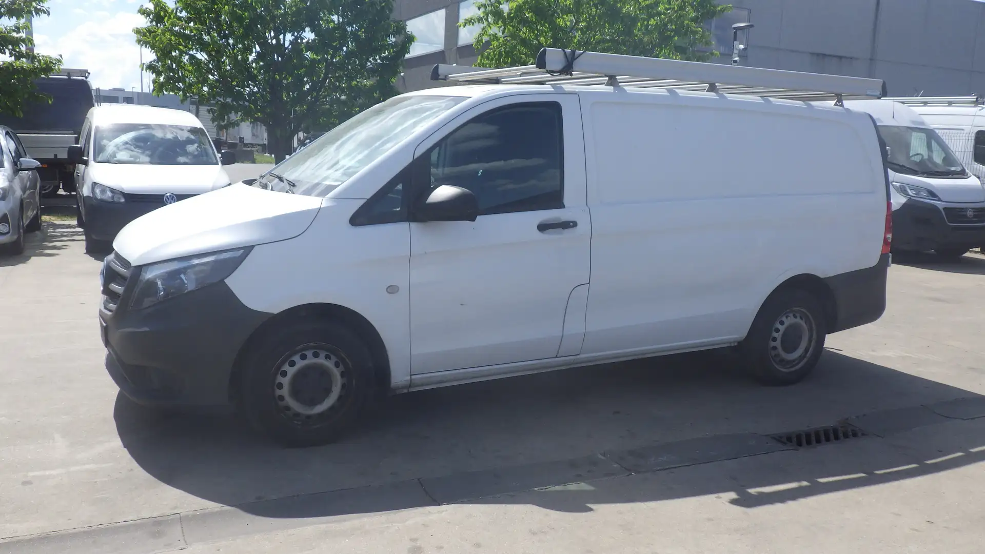 Mercedes-Benz Vito (Stock ID 100) White - 1