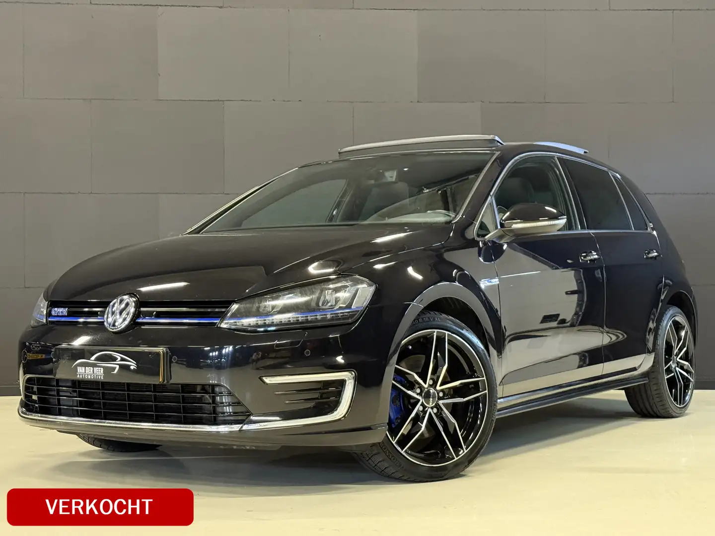 Volkswagen Golf GTE 1.4 TSI | BTW | Panoramadak | Camera | Dealeronder Чёрный - 1