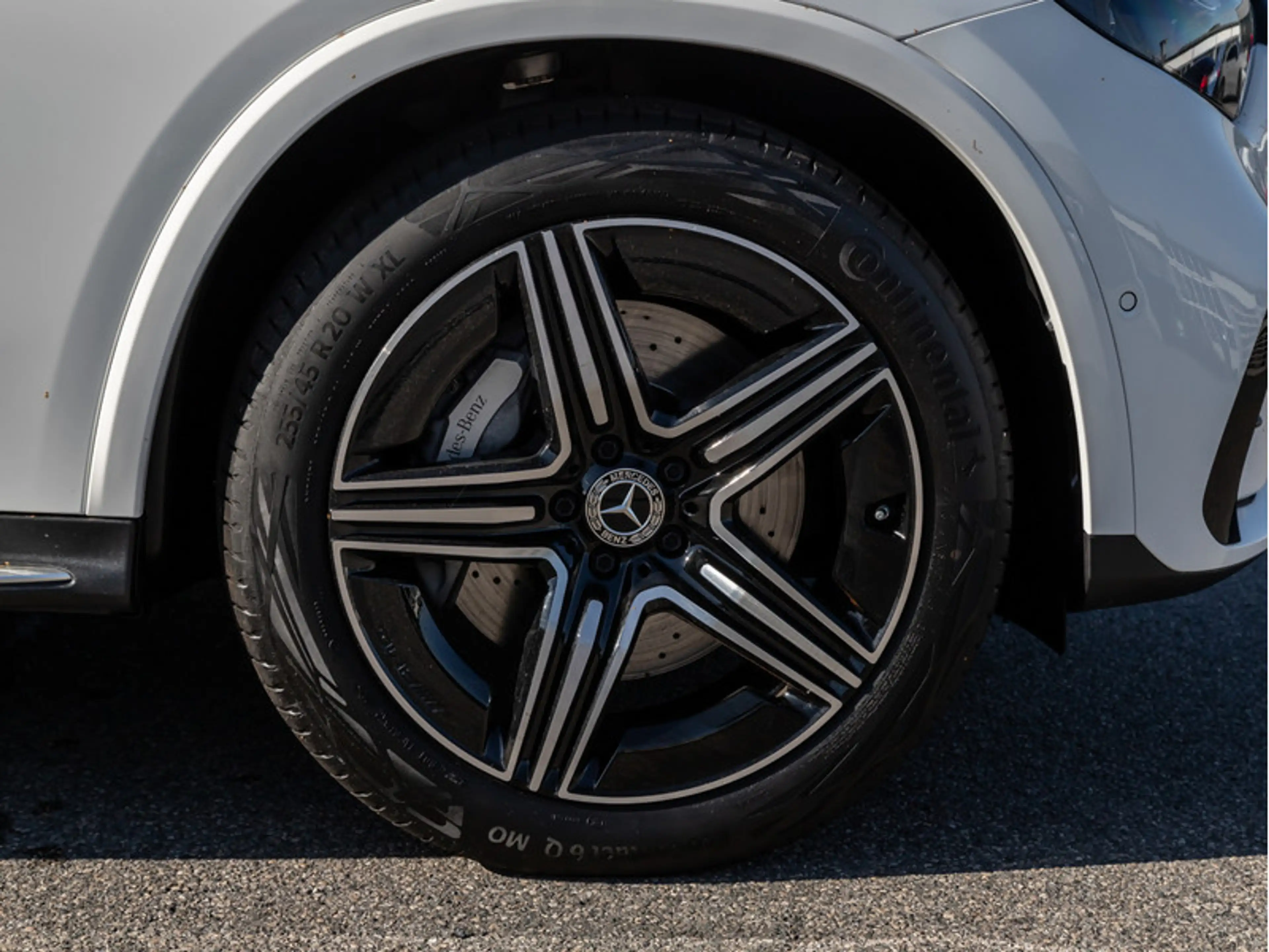 Mercedes-Benz GLC 220 d 4M AMG-Sport/DIGITAL/360/Pano/AHK/Memo — photo 8