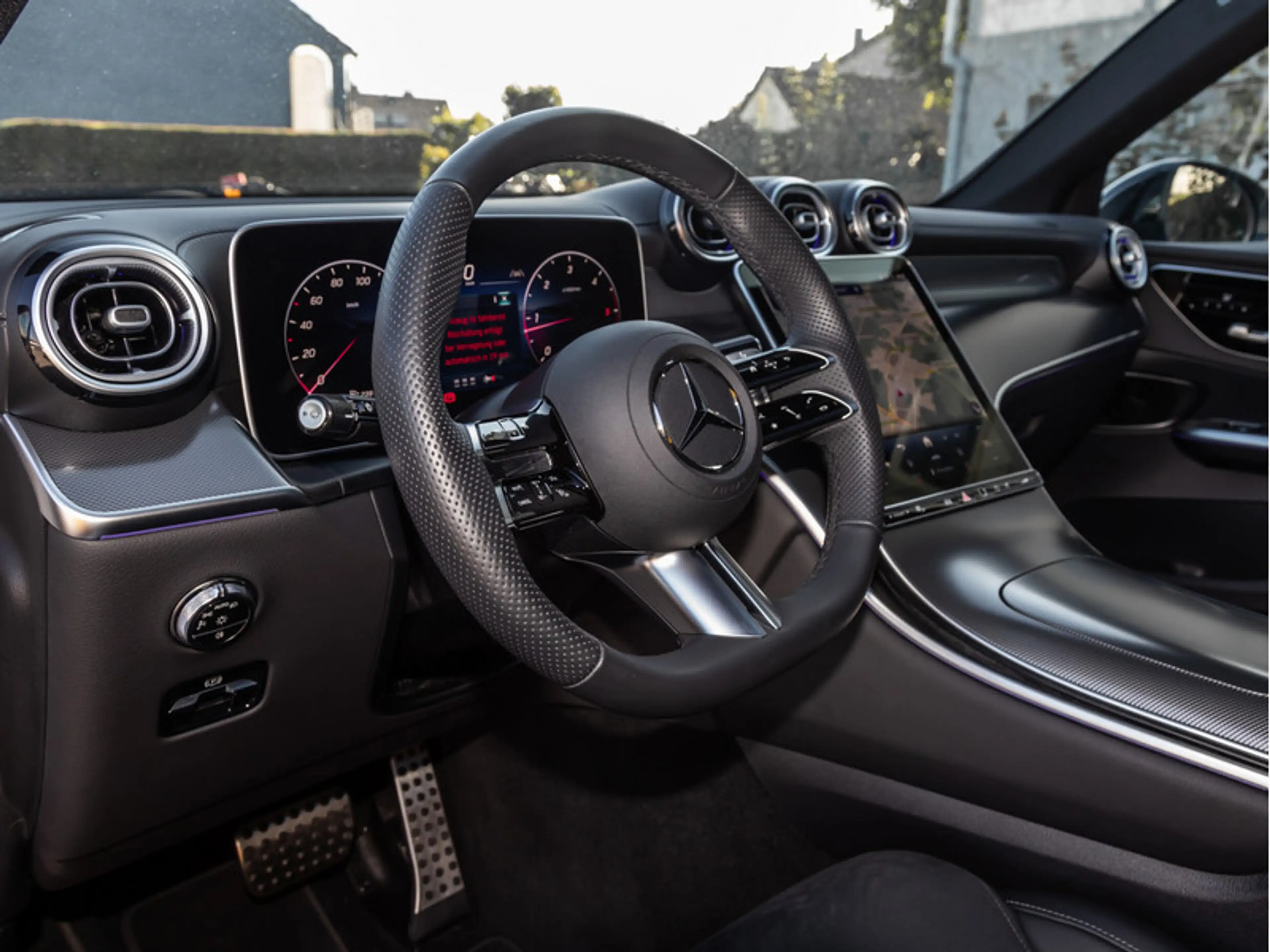 Mercedes-Benz GLC 220 d 4M AMG-Sport/DIGITAL/360/Pano/AHK/Memo — photo 13