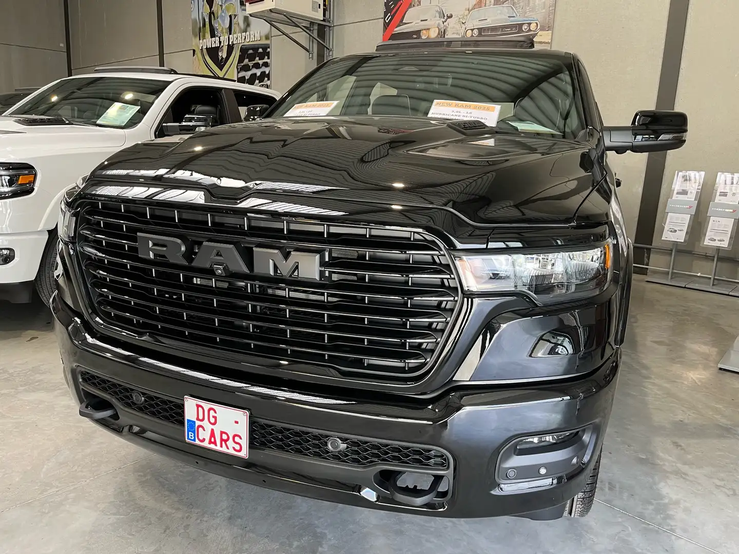 RAM 1500 Laramie Night Edition 2025 Noir - 1